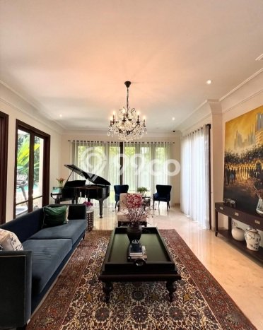 Rumah Mewah LB 550m2 Siap Pakai Desain Elegan di Bintaro, Tangerang Selatan Rumah Mewah LB 550m2 Siap Pakai Desain Elegan di Bintaro, Tangerang Selatan
