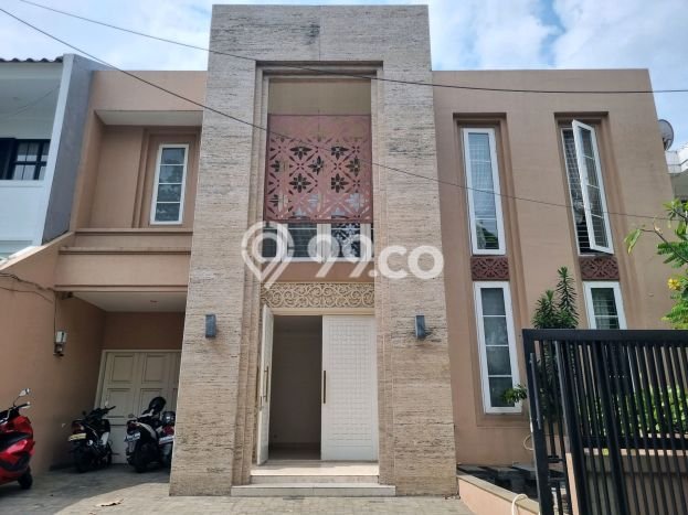 Rumah Elit Modern Tanpa Renovasi di Pondok Indah Jakarta Selatan Rumah Elit Modern Tanpa Renovasi di Pondok Indah Jakarta Selatan