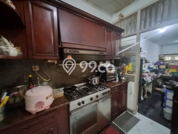 Rumah Elit LB 240m2 Siap Pakai Desain Elegan di Rempoa, Tangerang Selatan Rumah Elit LB 240m2 Siap Pakai Desain Elegan di Rempoa, Tangerang Selatan