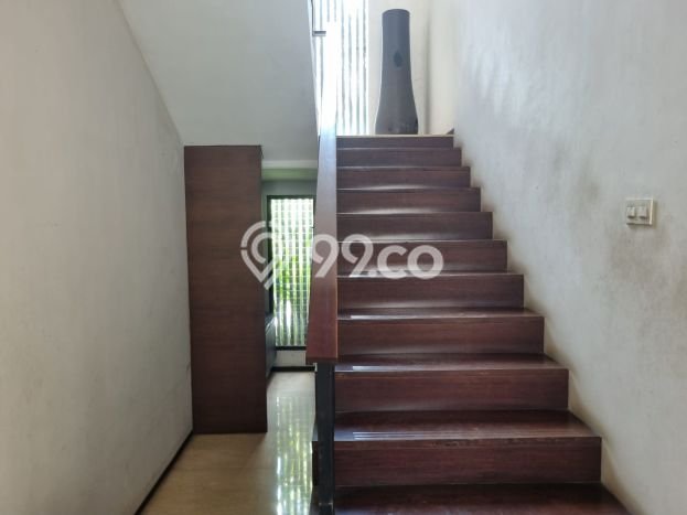 Rumah Luxury Modern Siap Huni di Bintaro Jakarta Selatan Rumah Luxury Modern Siap Huni di Bintaro Jakarta Selatan