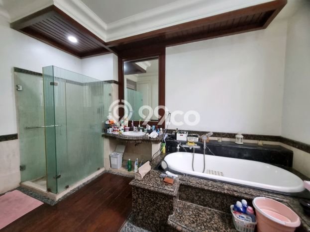Rumah Elit Modern Tanpa Renovasi di Cinere Jakarta Selatan Rumah Elit Modern Tanpa Renovasi di Cinere Jakarta Selatan