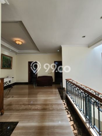 Hunian Eksklusif Siap Huni LT 395m2 di Menteng, Jakarta Pusat Hunian Eksklusif Siap Huni LT 395m2 di Menteng, Jakarta Pusat