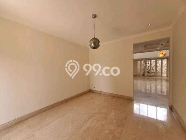 Rumah Elit Modern Tanpa Renovasi di Pondok Indah Jakarta Selatan Rumah Elit Modern Tanpa Renovasi di Pondok Indah Jakarta Selatan
