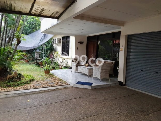 Rumah Luxury Modern Tanpa Renovasi di Kemang Jakarta Selatan Rumah Luxury Modern Tanpa Renovasi di Kemang Jakarta Selatan