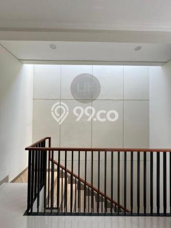 Rumah Luxury Modern Tanpa Renovasi di Gading Serpong Tangerang Rumah Luxury Modern Tanpa Renovasi di Gading Serpong Tangerang