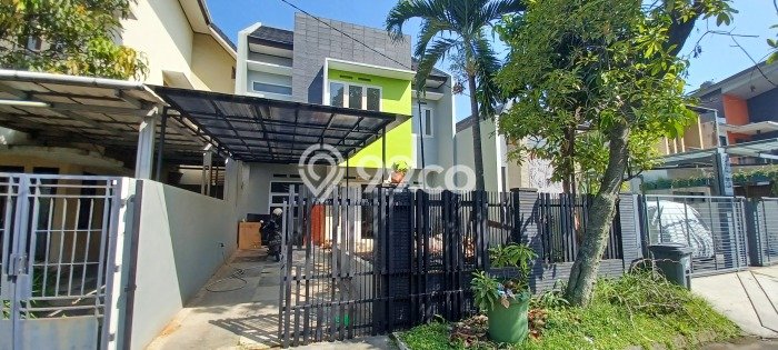 Rumah Lokasi Strategis di Buah Batu, Bandung, Luas 173m² Bangunan 220m² Rumah Lokasi Strategis di Buah Batu, Bandung, Luas 173m² Bangunan 220m²