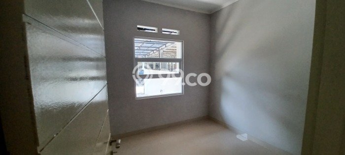 Rumah Lokasi Strategis di Buah Batu, Bandung, Luas 173m² Bangunan 220m² Rumah Lokasi Strategis di Buah Batu, Bandung, Luas 173m² Bangunan 220m²