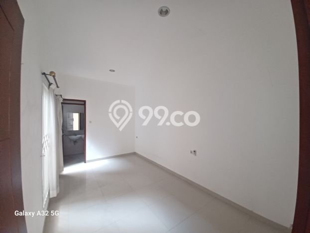 Rumah Siap Pakai area , Bandung, LT 143m2m² LB 90m2m² Rumah Siap Pakai area , Bandung, LT 143m2m² LB 90m2m²