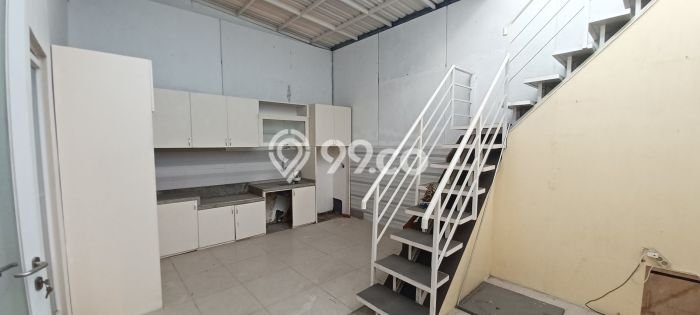 Rumah Siap Pakai area , Bandung, LT 143m2m² LB 90m2m² Rumah Siap Pakai area , Bandung, LT 143m2m² LB 90m2m²