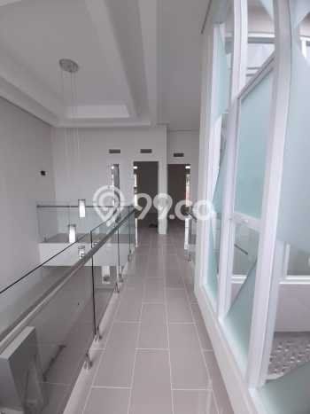 Rumah 5 KT 4 KM di Area Premium , Bandung Rumah 5 KT 4 KM di Area Premium , Bandung