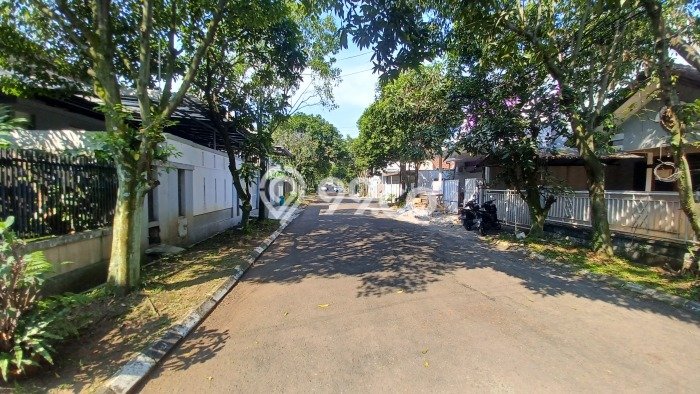 Jual Rumah Bagus Siap Huni LB 150m2 di Batununggal, Bandung Jual Rumah Bagus Siap Huni LB 150m2 di Batununggal, Bandung