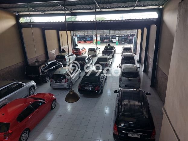 Ruko Dijual di Karawaci Tangerang dengan LB 360m2 Ruko Dijual di Karawaci Tangerang dengan LB 360m2
