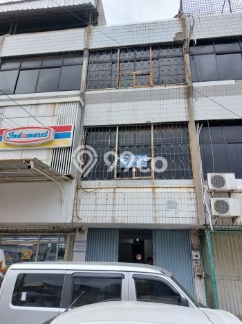 Unit Ruko Dijual di Jakarta Barat LT 60m2 & LB 280m2 Unit Ruko Dijual di Jakarta Barat LT 60m2 & LB 280m2