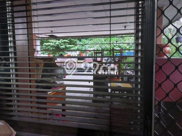Rumah Mewah LB 280m2 Siap Pakai Desain Elegan di Banjar Wijaya, Tangerang Rumah Mewah LB 280m2 Siap Pakai Desain Elegan di Banjar Wijaya, Tangerang