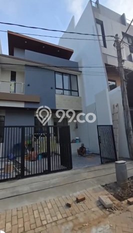 Rumah Luxury Modern Tanpa Renovasi di Kembangan Selatan Jakarta Barat Rumah Luxury Modern Tanpa Renovasi di Kembangan Selatan Jakarta Barat