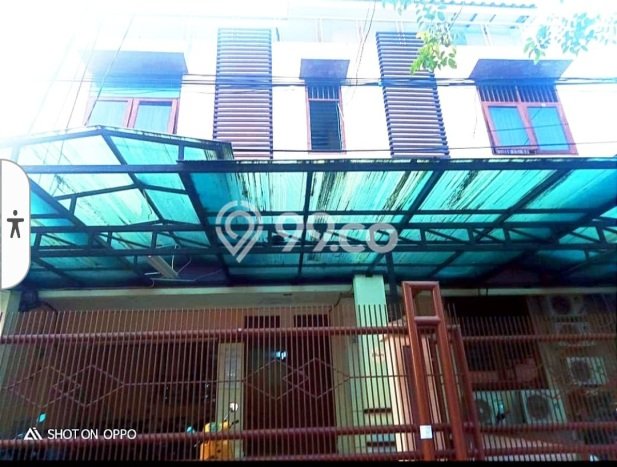 Rumah Kost untuk Dijual di Grogol Punya 31 Kamar Rumah Kost untuk Dijual di Grogol Punya 31 Kamar
