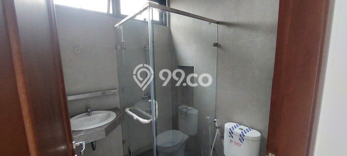 Jual Rumah Mewah Megah Dengan View Cantik di Sunrise Garden, Jakarta Barat Jual Rumah Mewah Megah Dengan View Cantik di Sunrise Garden, Jakarta Barat