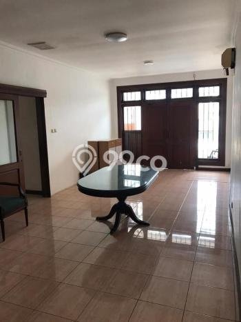 Rumah Elit Modern Tanpa Renovasi di Gatot Subroto Jakarta Selatan Rumah Elit Modern Tanpa Renovasi di Gatot Subroto Jakarta Selatan