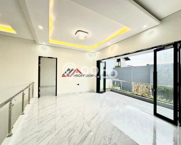 Hunian Mewah Siap Huni LT 307m2 di Kebayoran Baru, Jakarta Selatan Hunian Mewah Siap Huni LT 307m2 di Kebayoran Baru, Jakarta Selatan