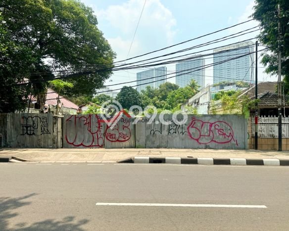 Lahan Strategis di Menteng Dijual dengan Luas 1001m2 Lahan Strategis di Menteng Dijual dengan Luas 1001m2