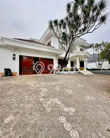 Dijual Rumah Luas Elegan Dengan View Eksklusif di Kemang, Jakarta Selatan Dijual Rumah Luas Elegan Dengan View Eksklusif di Kemang, Jakarta Selatan