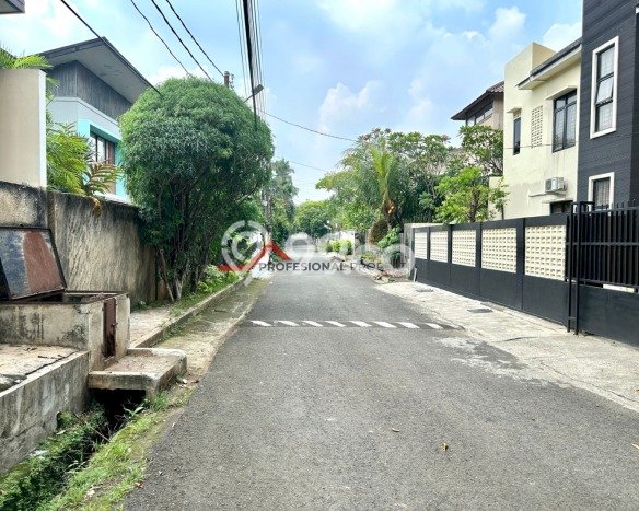 Ready to Use! Premium House LT 570m2 Desain Elegan di Bintaro Ready to Use! Premium House LT 570m2 Desain Elegan di Bintaro