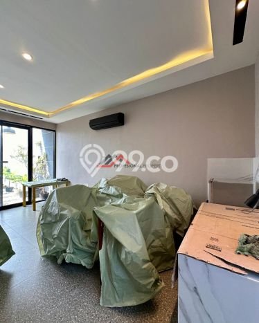 Ruko Dijual di Jakarta Selatan LT 100m2 & LB 185m2 Lokasi Terbaik! Ruko Dijual di Jakarta Selatan LT 100m2 & LB 185m2 Lokasi Terbaik!