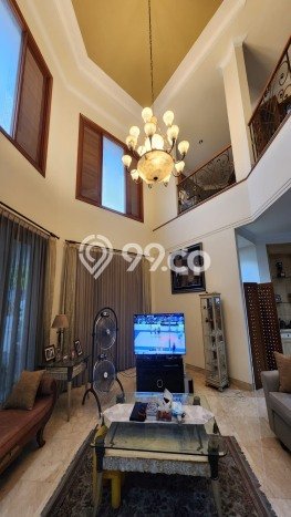 Rumah Elit Modern Tanpa Renovasi di Pondok Indah Jakarta Selatan Rumah Elit Modern Tanpa Renovasi di Pondok Indah Jakarta Selatan
