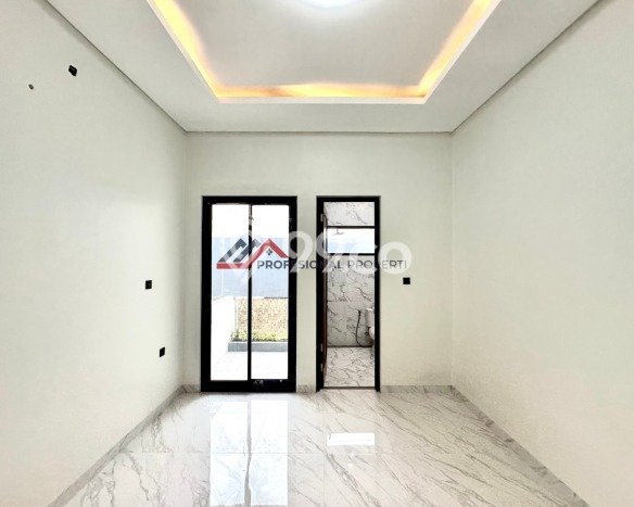 Hunian Mewah Siap Huni LT 307m2 di Kebayoran Baru, Jakarta Selatan Hunian Mewah Siap Huni LT 307m2 di Kebayoran Baru, Jakarta Selatan