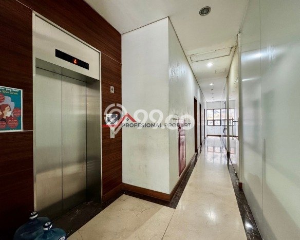 Kantor Dijual di Jakarta Selatan LT 562m2 & LB 2375m2 Lokasi Terbaik! Kantor Dijual di Jakarta Selatan LT 562m2 & LB 2375m2 Lokasi Terbaik!