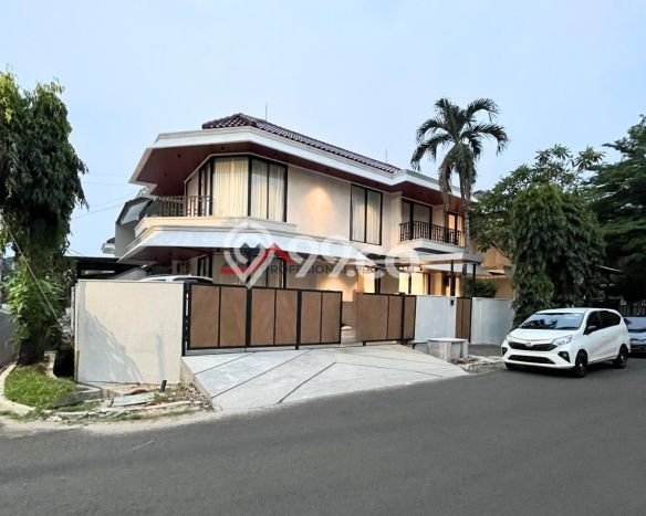 Ready to Use! Luxury House LT 260m2 Desain Modern di Pondok Indah Ready to Use! Luxury House LT 260m2 Desain Modern di Pondok Indah