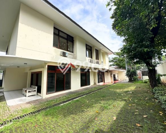 Disewakan Rumah Strategis LT 1400m2 / LB 750m2 di Kemang, Jakarta Selatan Disewakan Rumah Strategis LT 1400m2 / LB 750m2 di Kemang, Jakarta Selatan
