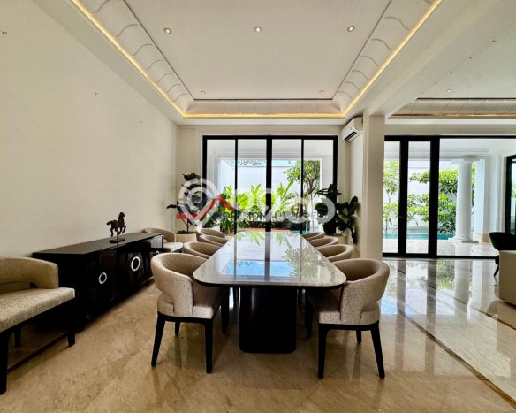 Best Deal Hunian Mewah Ideal dan Luas di Kebayoran Baru, Jakarta Selatan Best Deal Hunian Mewah Ideal dan Luas di Kebayoran Baru, Jakarta Selatan
