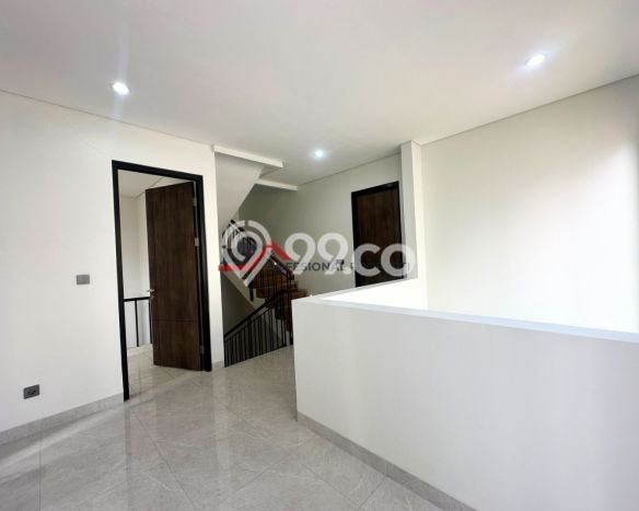 Rumah Mewah Dijual LT 122m2 di Jagakarsa, Jakarta Selatan Rumah Mewah Dijual LT 122m2 di Jagakarsa, Jakarta Selatan