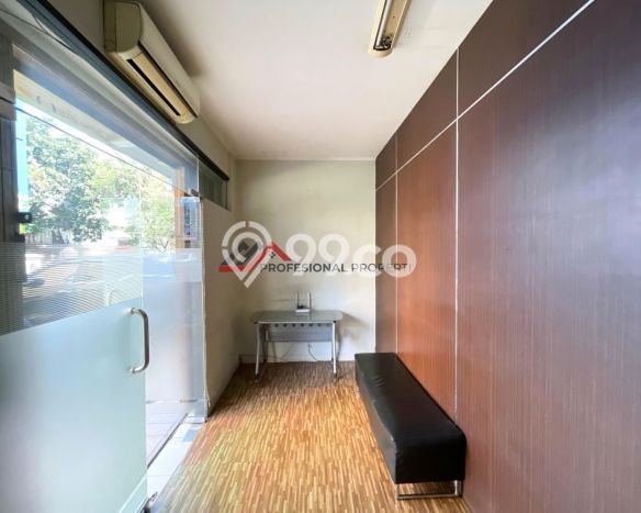 Ruko Dijual di Prime Area Jakarta Selatan Luas 150m2 Ruko Dijual di Prime Area Jakarta Selatan Luas 150m2