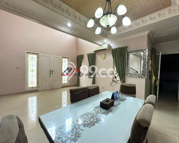 Rumah Mewah Siap Huni LT 267m2 di Cinere, Depok Rumah Mewah Siap Huni LT 267m2 di Cinere, Depok