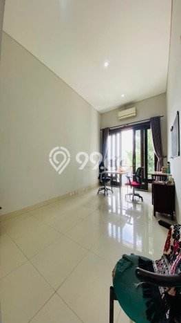 Rumah Eksklusif Dijual LT 325m2 di Cinere, Depok Rumah Eksklusif Dijual LT 325m2 di Cinere, Depok