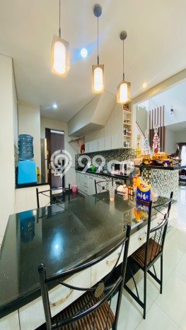 Rumah Eksklusif Dijual LT 325m2 di Cinere, Depok Rumah Eksklusif Dijual LT 325m2 di Cinere, Depok