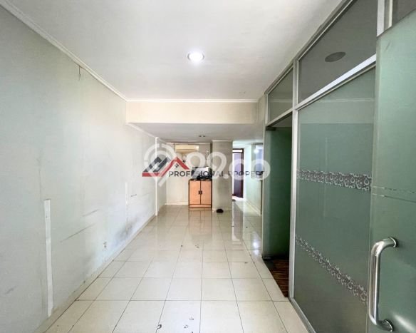 Ruko Dijual di Prime Area Jakarta Selatan Luas 150m2 Ruko Dijual di Prime Area Jakarta Selatan Luas 150m2