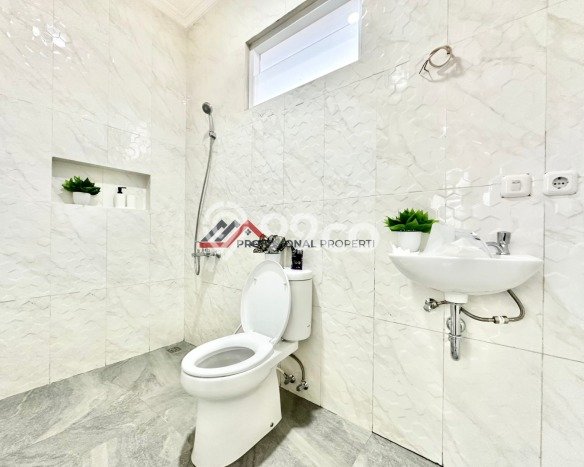 Jual Rumah Favorit Siap Huni LB 125m2 di Cinere, Depok Jual Rumah Favorit Siap Huni LB 125m2 di Cinere, Depok