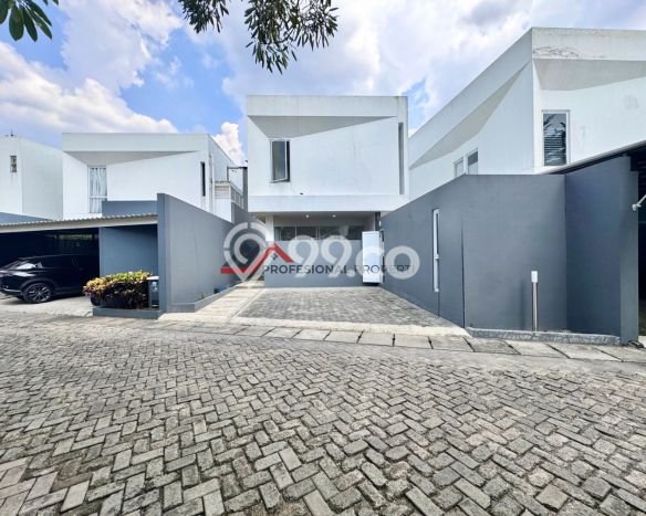 Jual Rumah Mewah Elegan Dengan View Eksklusif di Lebak Bulus, Jakarta Selatan Jual Rumah Mewah Elegan Dengan View Eksklusif di Lebak Bulus, Jakarta Selatan