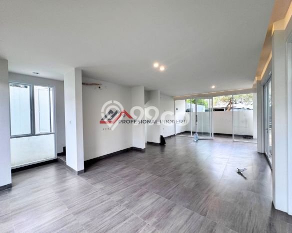 Jual Rumah Mewah Elegan Dengan View Eksklusif di Lebak Bulus, Jakarta Selatan Jual Rumah Mewah Elegan Dengan View Eksklusif di Lebak Bulus, Jakarta Selatan