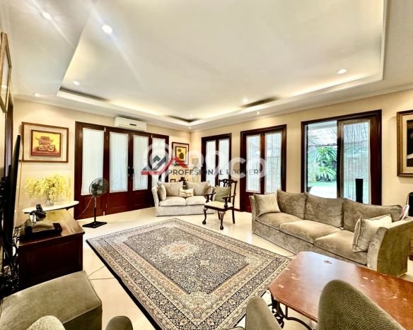 For Sale! Luxury House LT 921m2 Desain Modern di Cipete For Sale! Luxury House LT 921m2 Desain Modern di Cipete