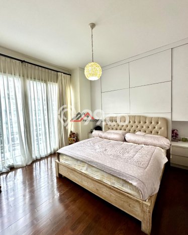 Siap Huni Hunian Elit 4 Kamar di Cilandak Dekat ke Mana Saja Siap Huni Hunian Elit 4 Kamar di Cilandak Dekat ke Mana Saja