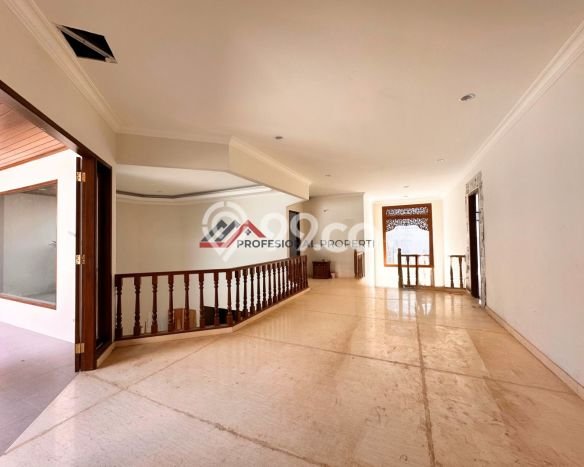 Jual Rumah Luas Elegan Dengan View Cantik di Lebak Bulus, Jakarta Selatan Jual Rumah Luas Elegan Dengan View Cantik di Lebak Bulus, Jakarta Selatan