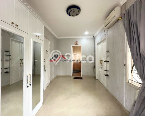 Rumah Mewah Siap Huni LT 267m2 di Cinere, Depok Rumah Mewah Siap Huni LT 267m2 di Cinere, Depok