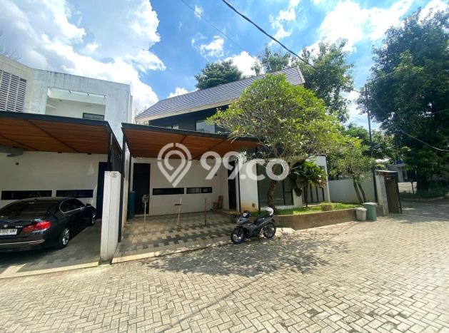 Disewakan! Rumah 3 Kamar Tidur &
3 Kamar Mandi di Kemang, Jakarta Selatan Disewakan! Rumah 3 Kamar Tidur &
3 Kamar Mandi di Kemang, Jakarta Selatan