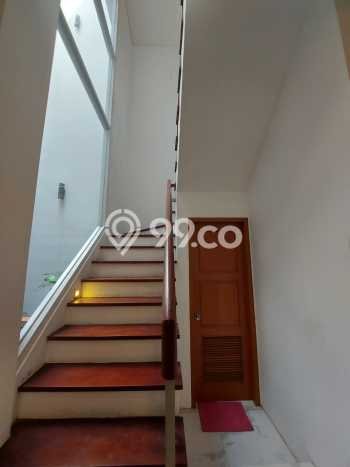 Hunian Mewah Siap Huni LT 147m2 di Jagakarsa, Jakarta Selatan Hunian Mewah Siap Huni LT 147m2 di Jagakarsa, Jakarta Selatan