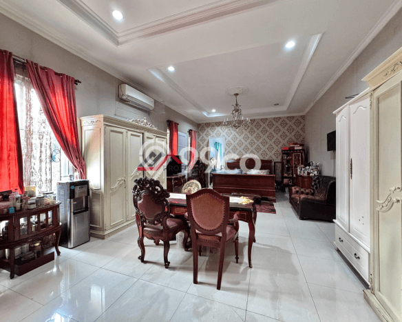 Siap Huni Rumah Mewah 7 Kamar di Kebayoran Baru Dekat ke Mana Saja Siap Huni Rumah Mewah 7 Kamar di Kebayoran Baru Dekat ke Mana Saja