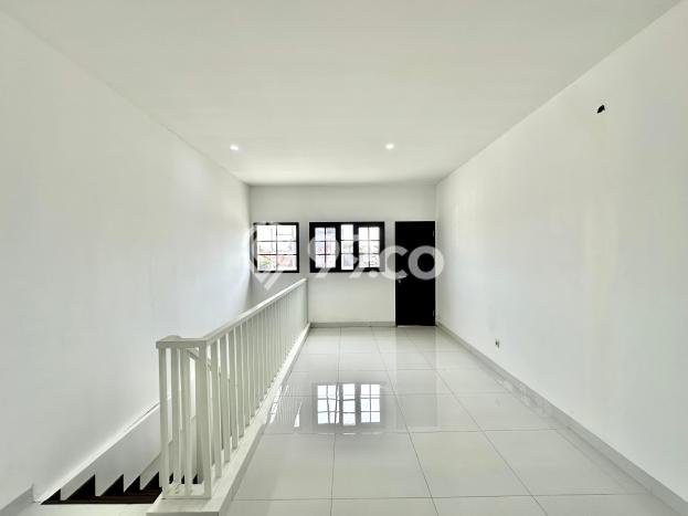 Ruko Bagus Dijual LB 150m2 Lokasi Strategis Jakarta Selatan Area Cocok untuk Berbisnis Ruko Bagus Dijual LB 150m2 Lokasi Strategis Jakarta Selatan Area Cocok untuk Berbisnis